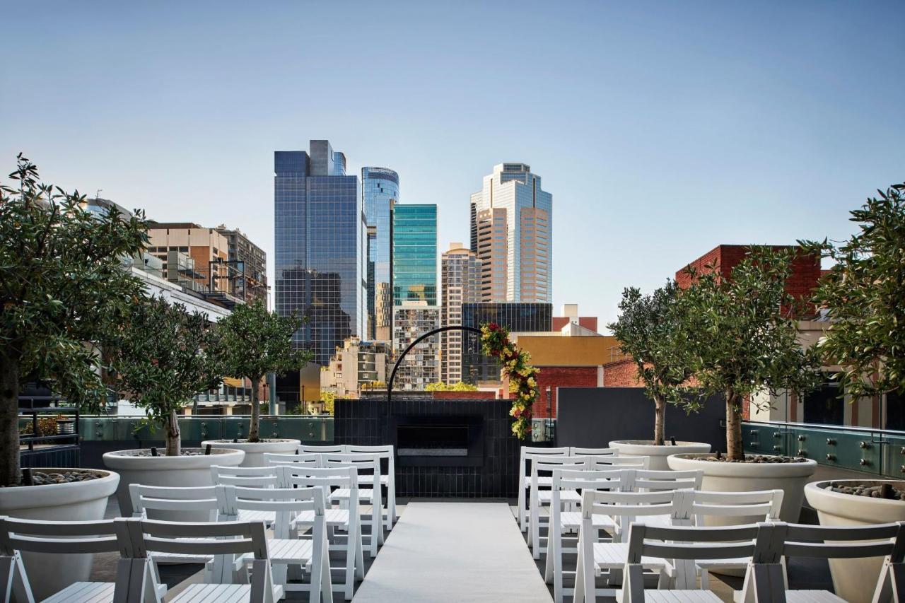 Sheraton Melbourne Hotel מראה חיצוני תמונה The rooftop cinema at the Emporium shopping centre