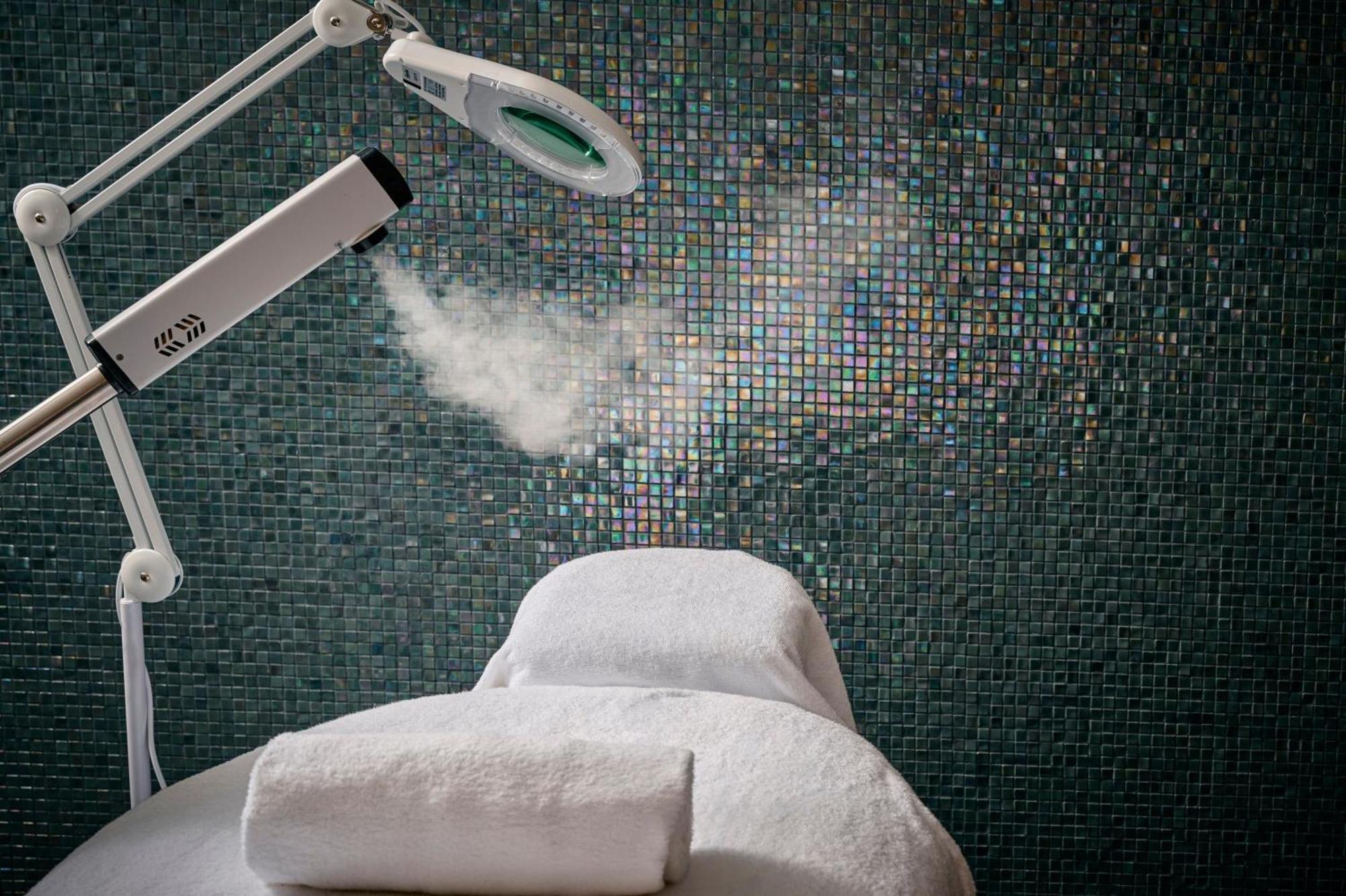 Sheraton Melbourne Hotel מראה חיצוני תמונה A steam room